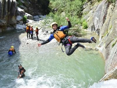 Quali sono le differenze tra Canyoning e Coasteering?