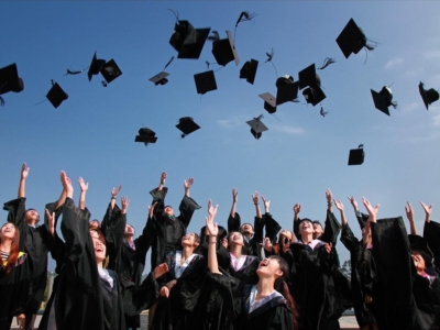 Regali per la laurea originali: 5 idee per stupire un uomo