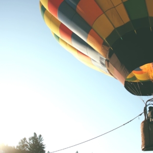 Volo in mongolfiera: i luoghi più incantevoli dove farlo
