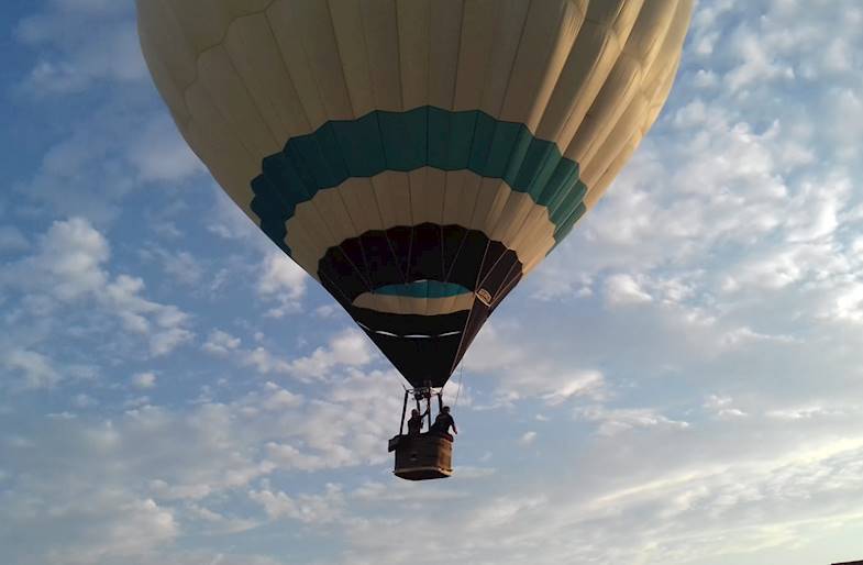 Giro in mongolfiera nel Barolo