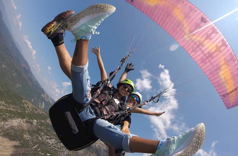 Parapendio a Norma vicino Latina 