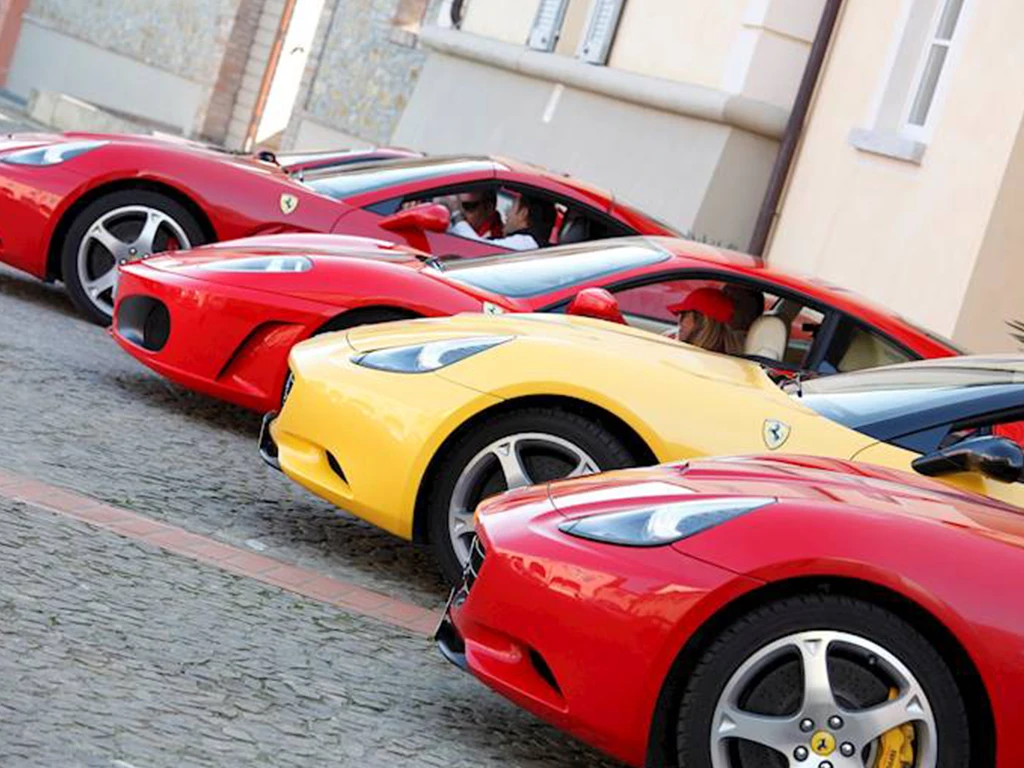 Come organizzare il test drive di una Ferrari a Maranello