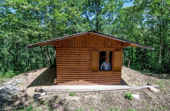 Dormire in uno Chalet nel Bosco della Tenuta Bocchineri