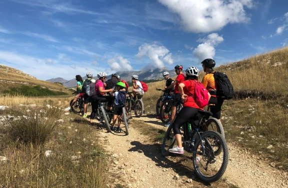 E-Bike Tour in Abruzzo a Campo Imperatore