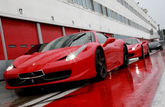 Giri in pista su Supercar a Precenicco