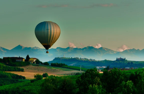 Giro in Mongolfiera nel Barolo