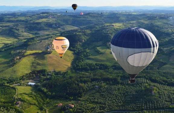 Giro in Mongolfiera sulla città di Lucca