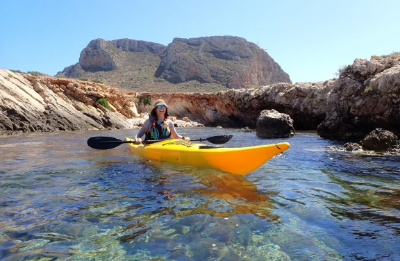 Kayak Tour a Favignana in Sicilia