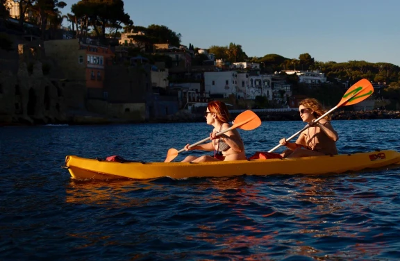 Kayak Tour nel Golfo di Napoli