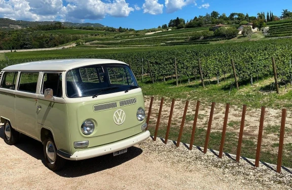 Noleggia un Pulmino Volkswagen T2 in Valpolicella