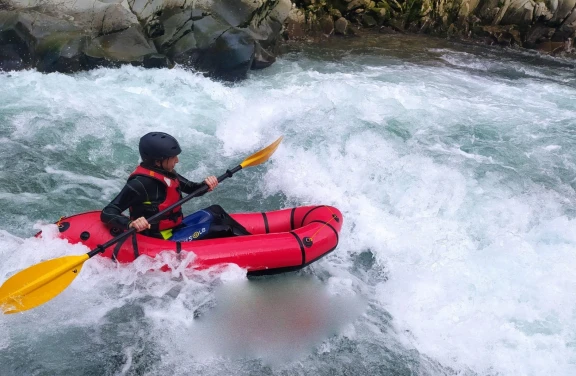 Packrafting a Bagni di Lucca sul Torrente Lima