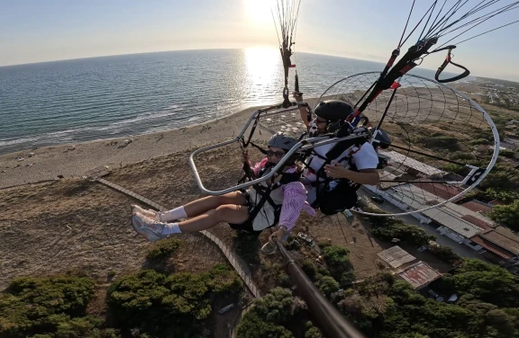 Parapendio a Motore sui Templi di Paestum e sul Cilento