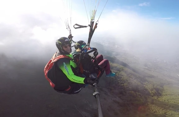 Parapendio sul Monte Cucco in Umbria