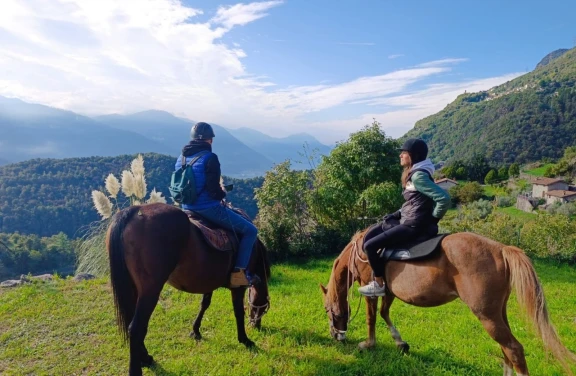 Passeggiata a Cavallo al Lago Moro in Val Camonica