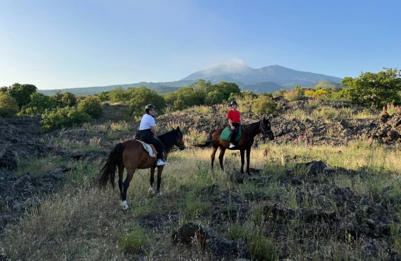 Passeggiata a Cavallo nel Parco dell'Etna