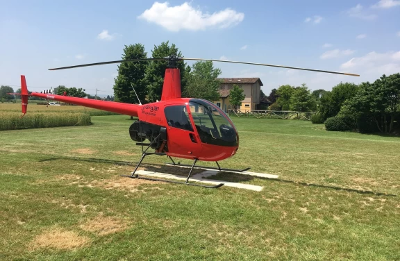 Pilotare un Elicottero Biposto vicino Modena