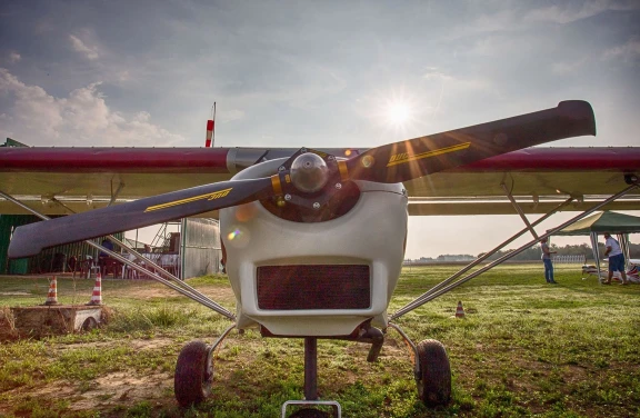 Pilotare un Ultraleggero su Asti e il Monferrato