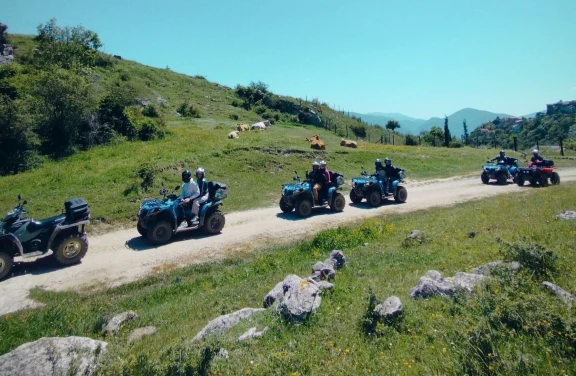Tour in Quad nella Valle dell'Aniene vicino Roma