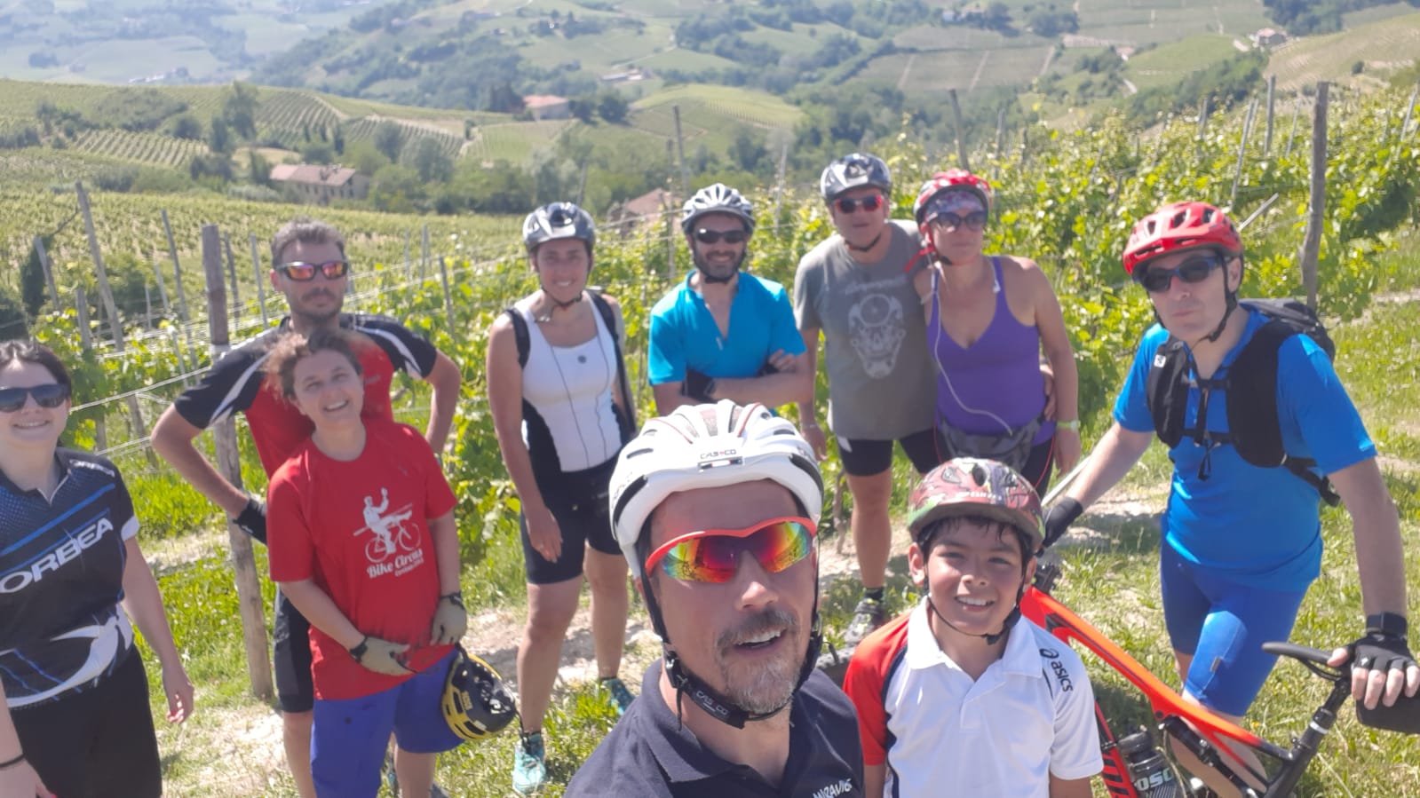 Moscato E-Bike tour tra Langhe e Monferrato