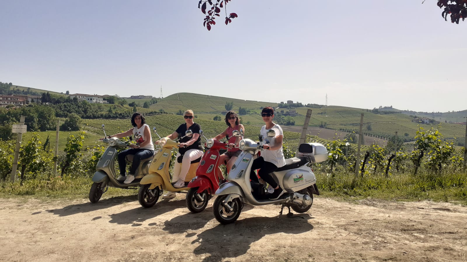 Nubilato o celibato escape in vespa nelle Langhe