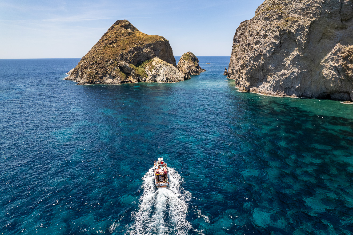 Tour in barca a Ponza con aperitivo e pranzo