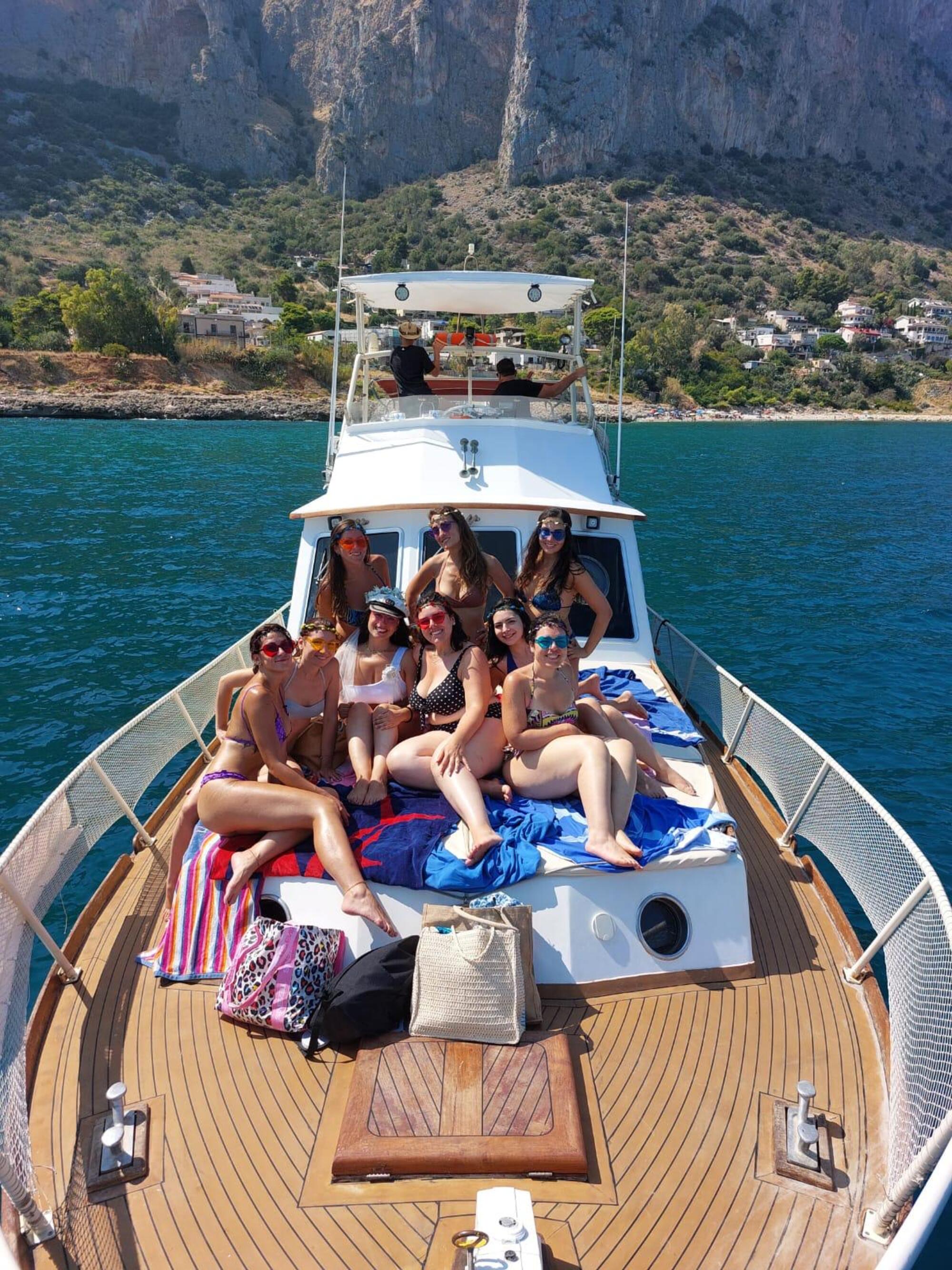 Tour in barca condiviso di 4 ore con aperitivo a Palermo