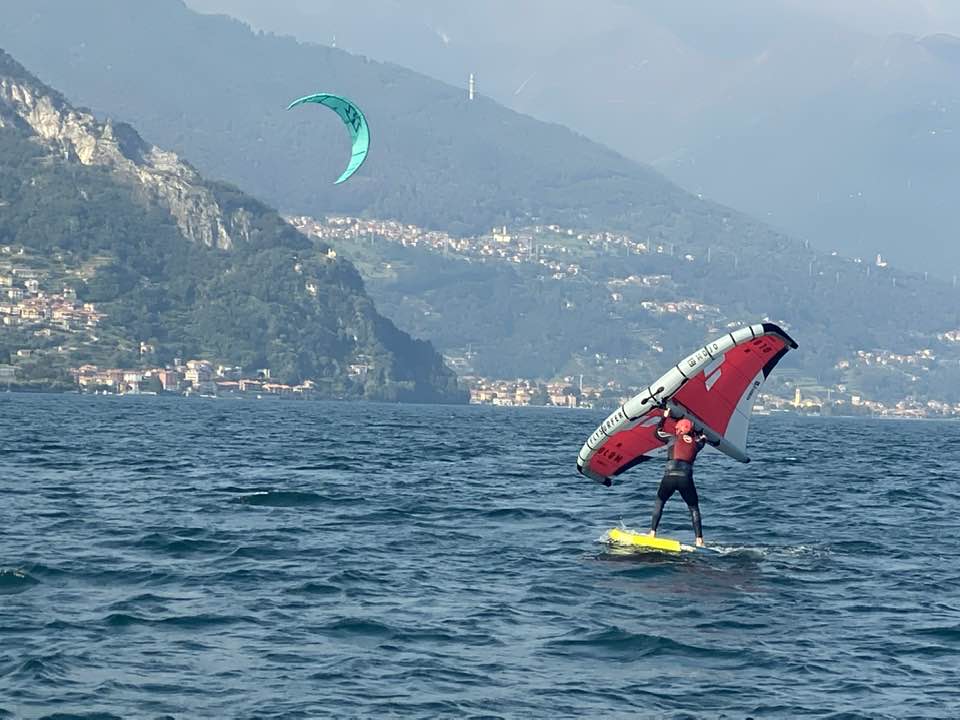 Lezione di Wing Foil a Dervio sul Lago di Como