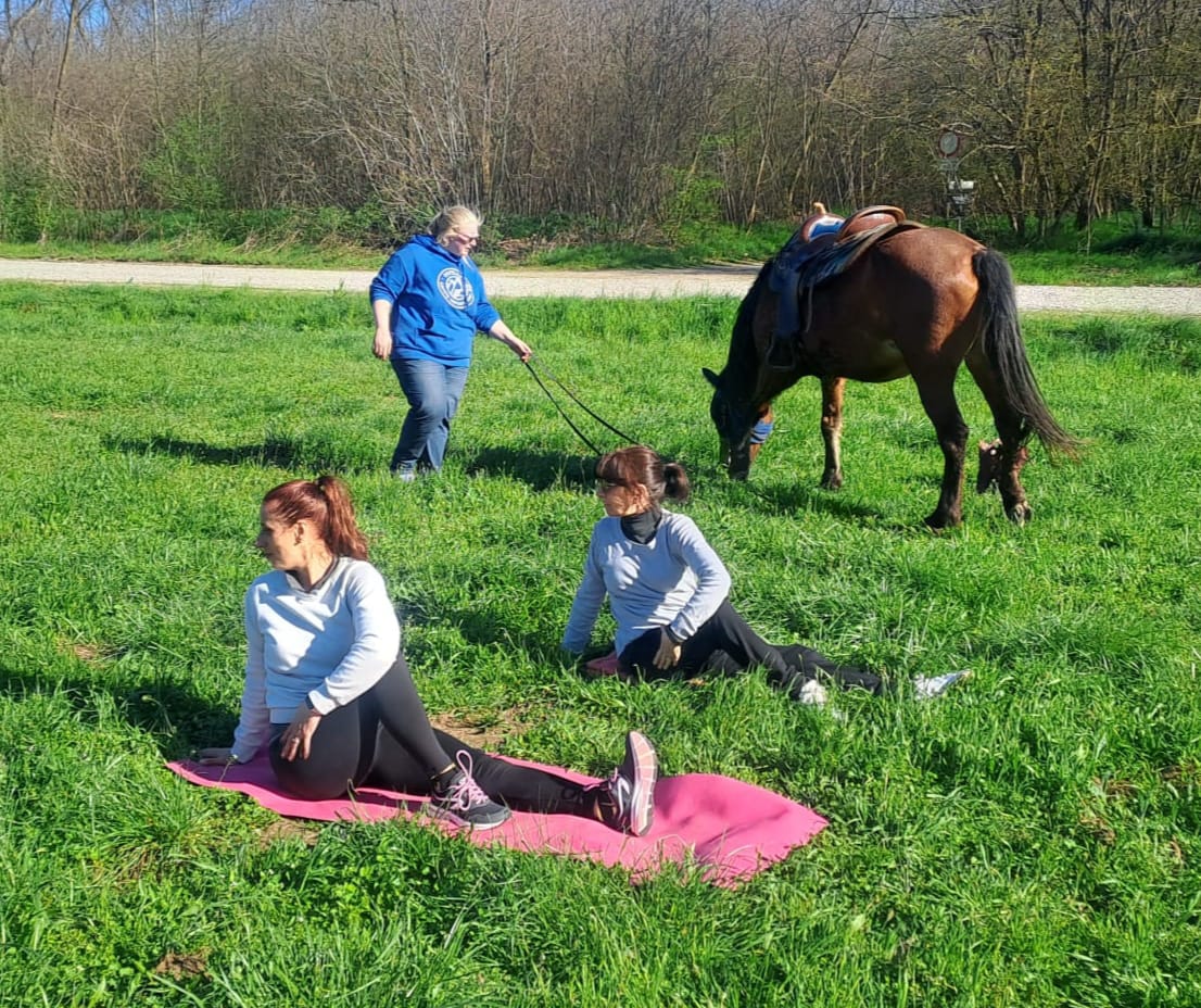 Passeggiata a cavallo e lezione di yoga nel Parco del Ticino