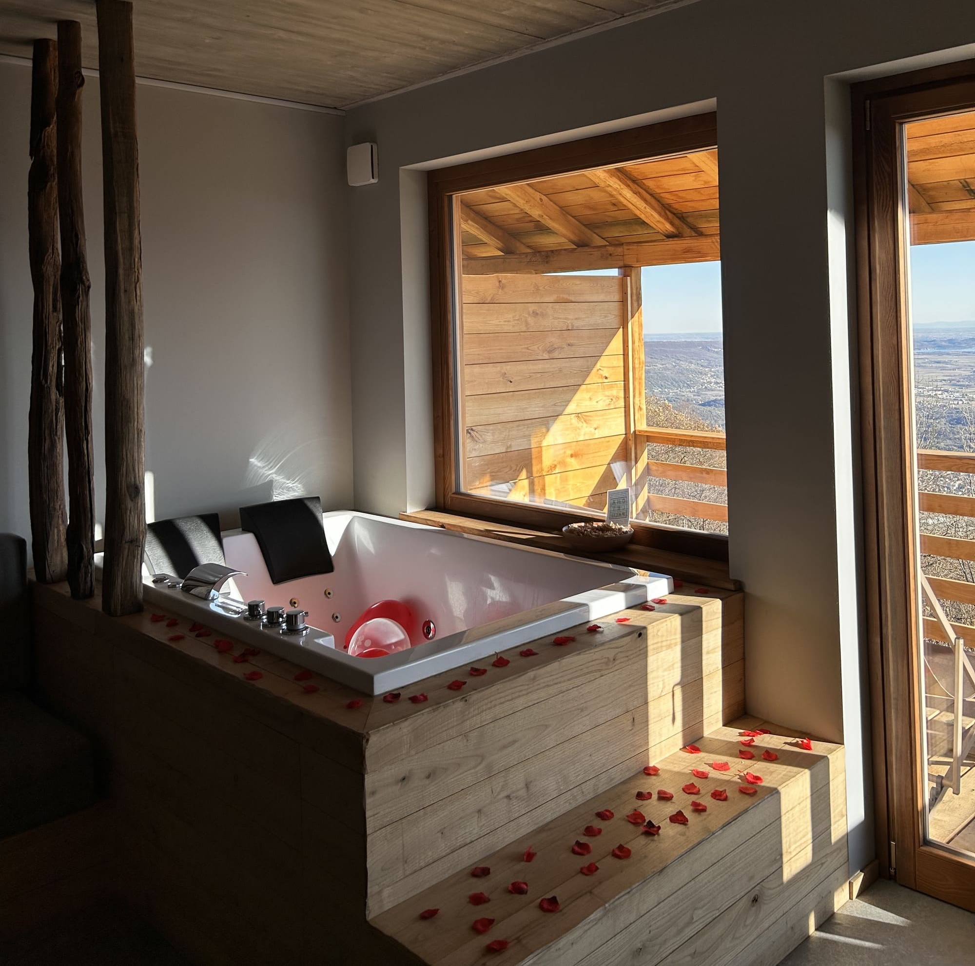 Dormire in uno chalet immerso nei boschi del Canavese