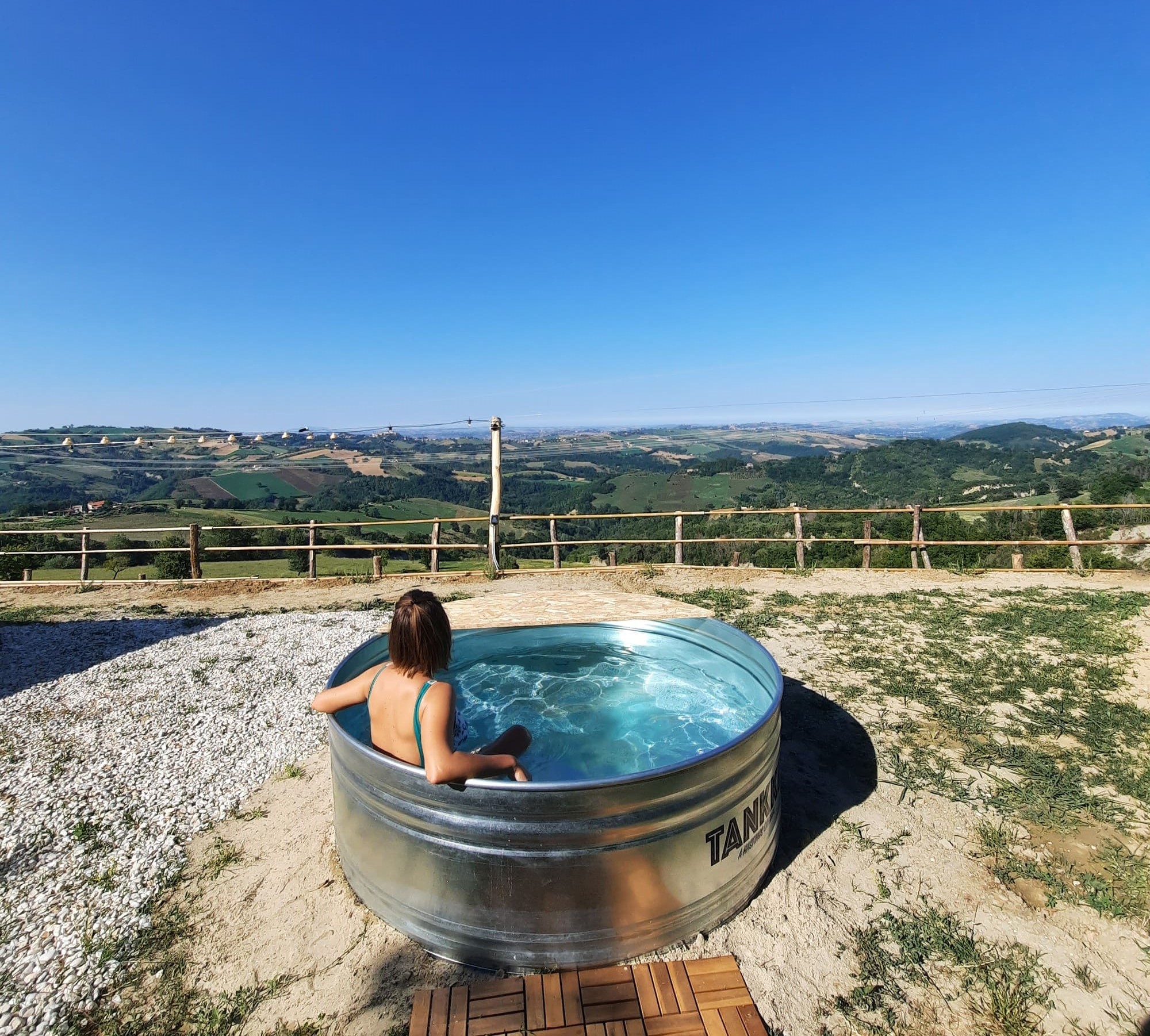 Tenda glamping a Guardo con vista sui Monti Sibillini