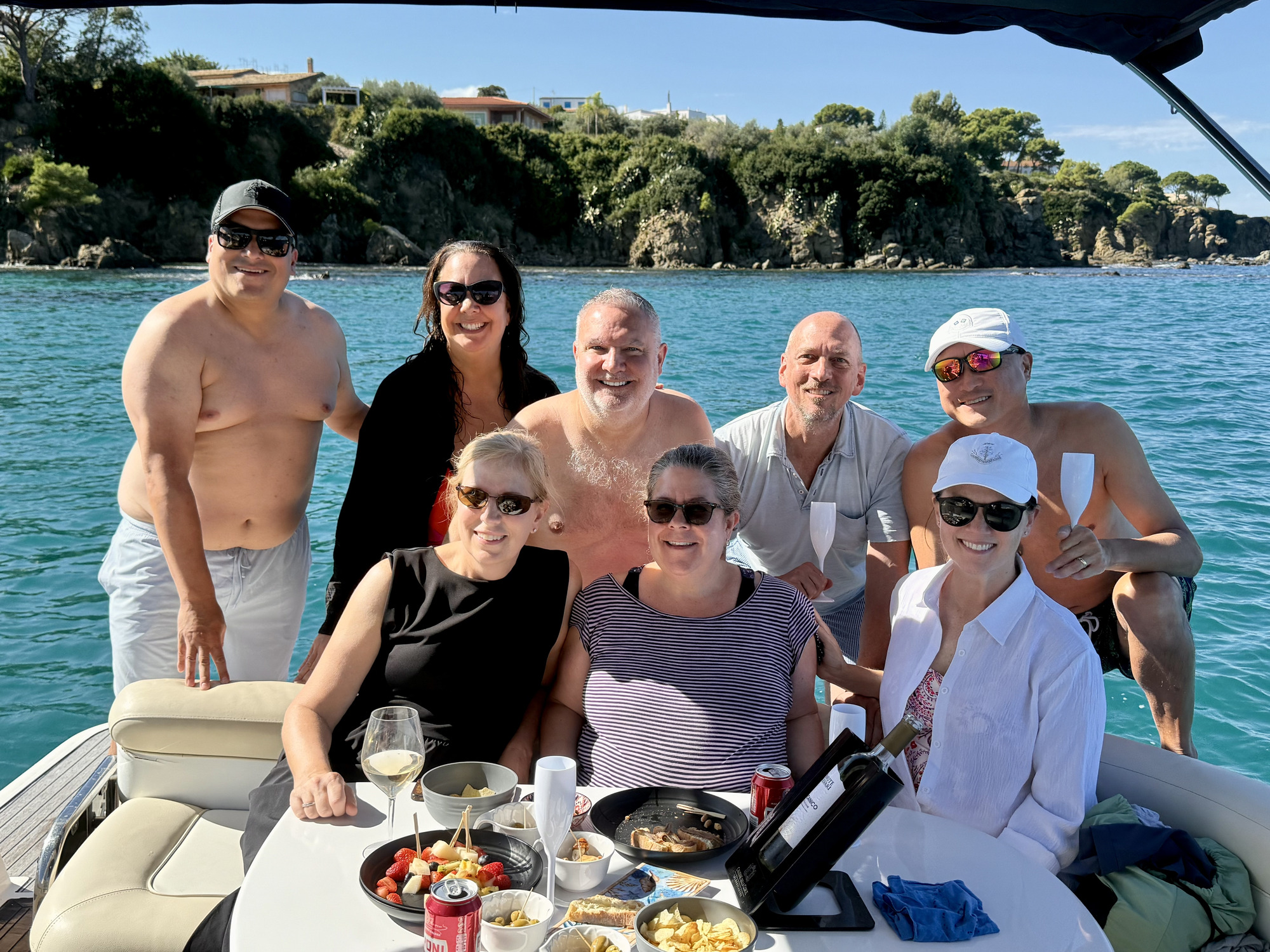 Tour in barca con aperitivo e snorkeling a Cefalù