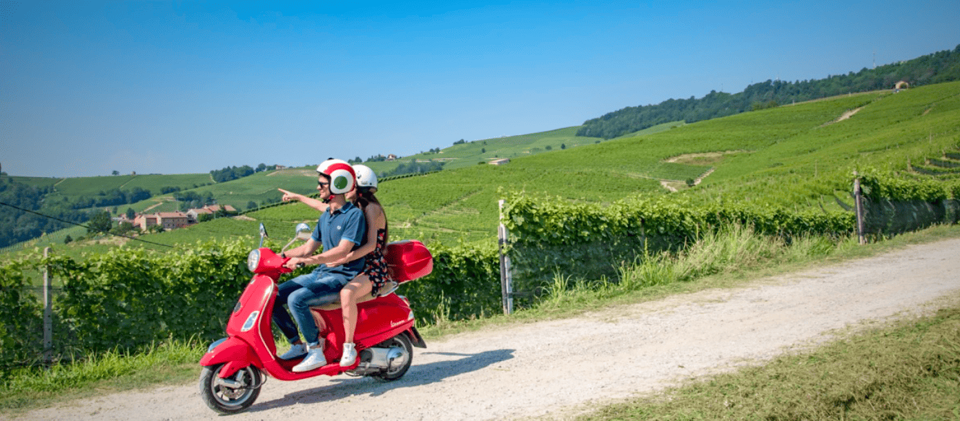 Tour delle Langhe in vespa con picnic in vigna