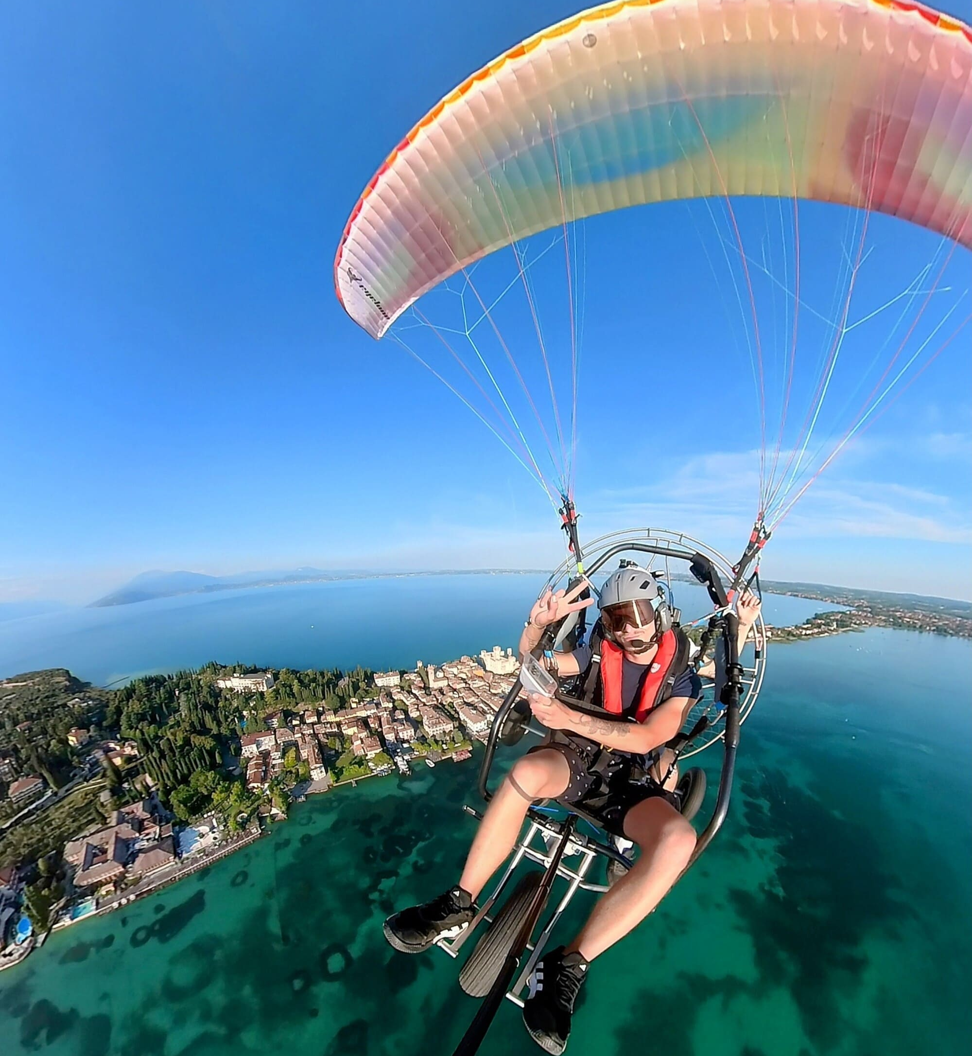 Volo in paramotore biposto sul Lago di Garda
