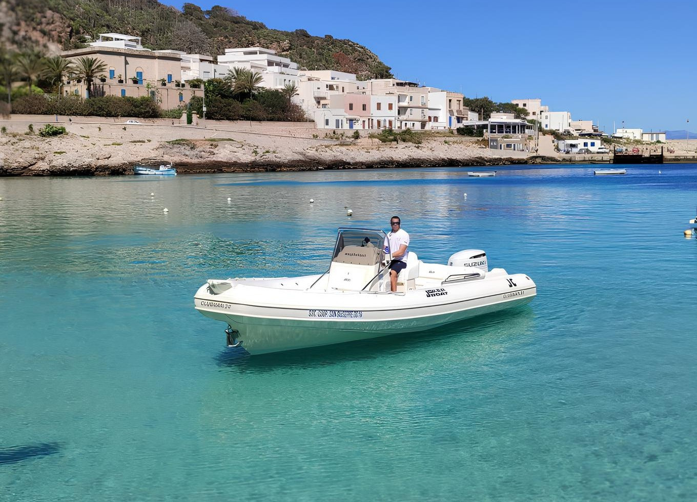 Escursione in Gommone alle Isole di Favignana e Levanzo