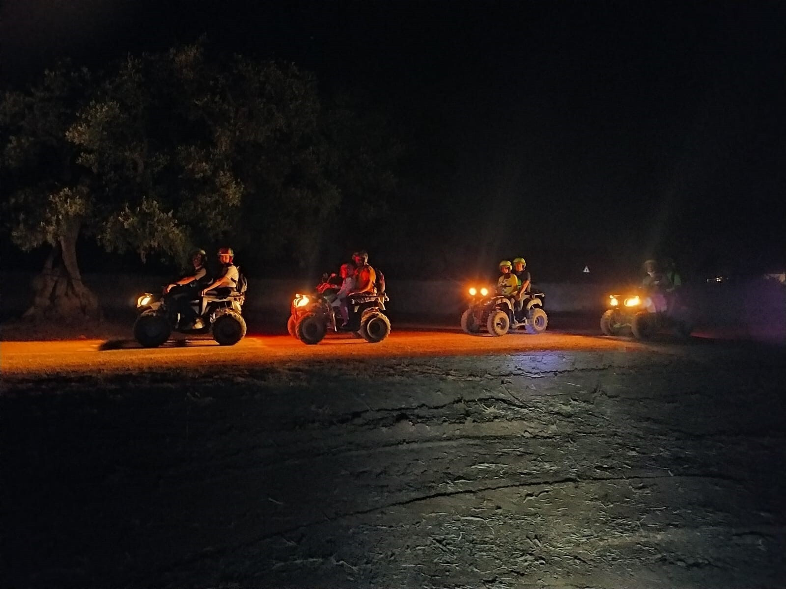 Escursione in Quad sotto le stelle nella Murgia Barese
