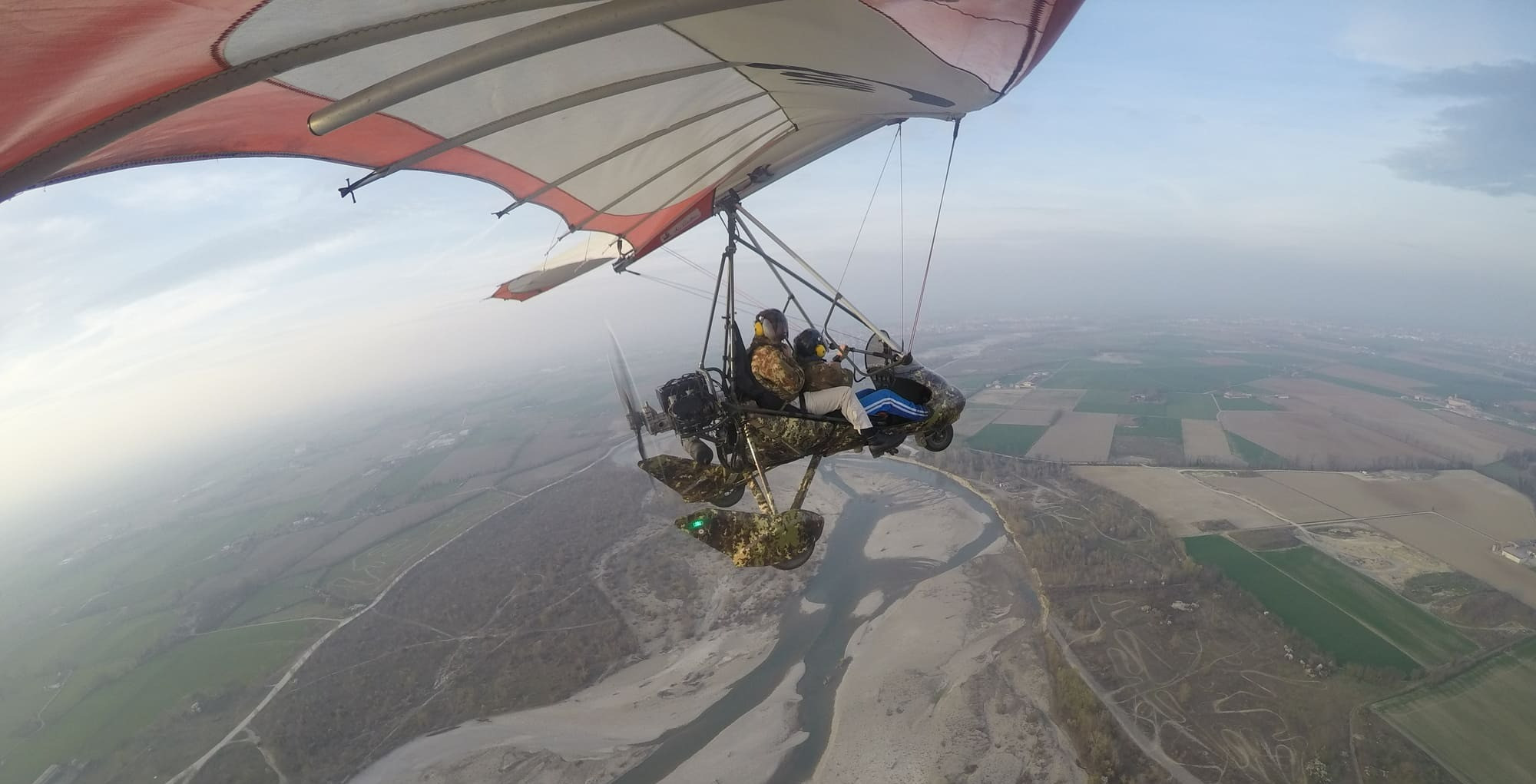 Volo in Deltaplano a Motore a San Fiorano vicino Piacenza