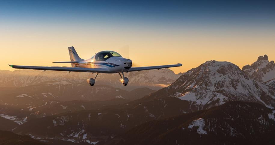 Volo in Ultraleggero con Prova di Pilotaggio sulle Alpi
