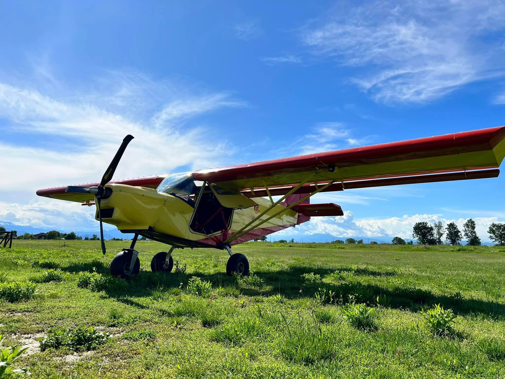 Volo in Ultraleggero con Prova di Pilotaggio sulle Langhe in Piemonte