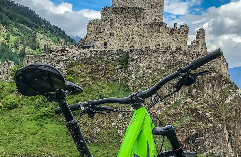 Tour in E-Bike al Passo del Tonale in Trentino